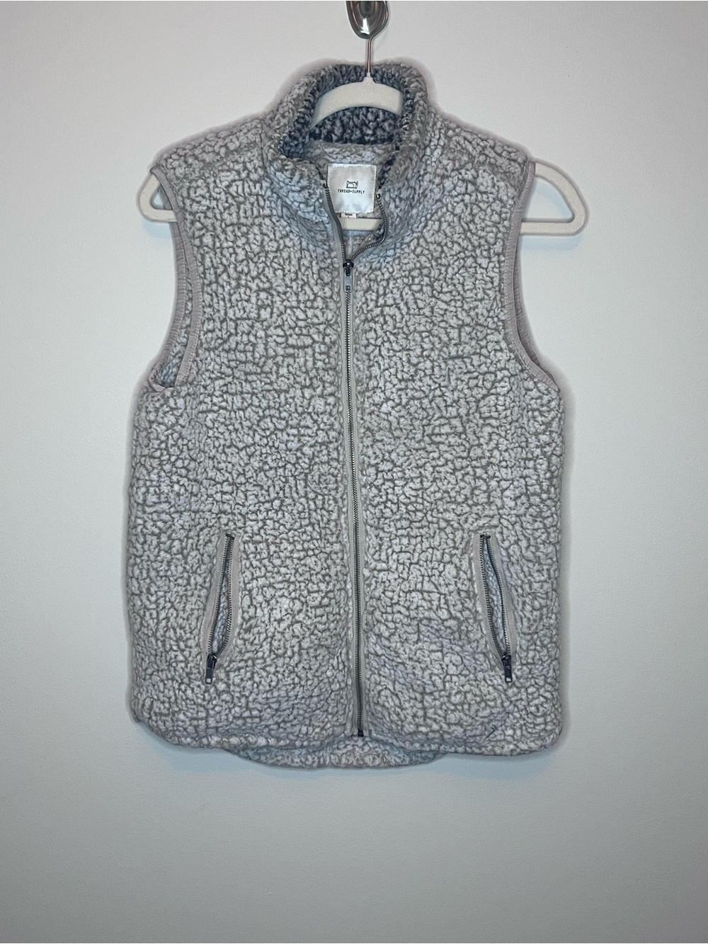 Thread & Supply Light Gray Sherpa Fleece Vest Medium